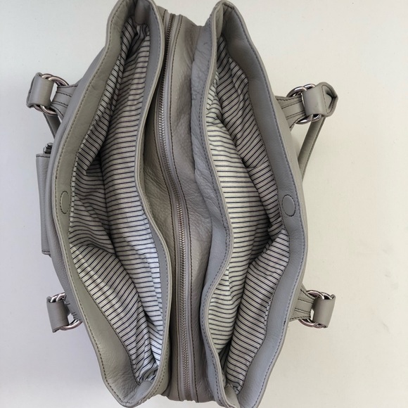 Marc by Marc Jacobs Leather Large Shoulder Bag - Picture 3 of 5